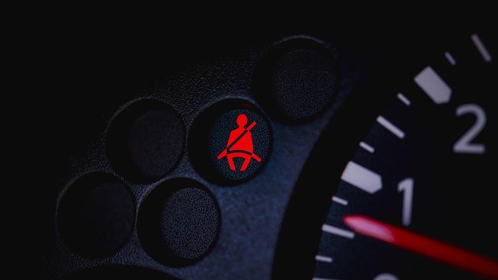 Le témoin lumineux des ceintures de sécurité